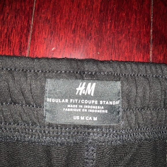 H&M Basic Sweatpants - Picture 2 of 2